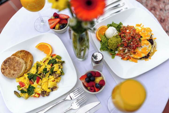 Breakfast/Coffee Service 182 of 221