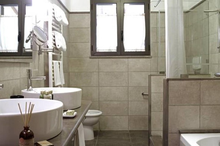 Clean Restrooms