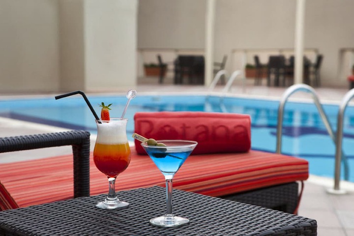 Hotel Pool