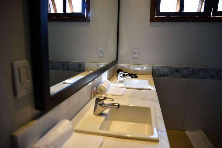 Room 42 of 48