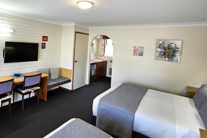 Room 7 of 37