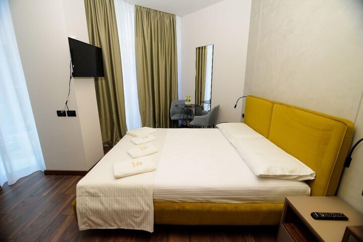 Room 10 of 88