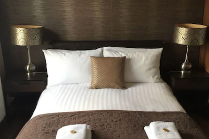 Room 7 of 25