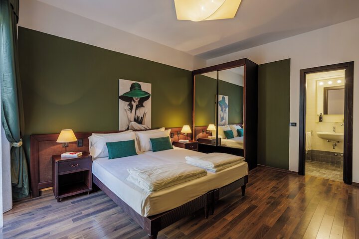 Room 28 of 57