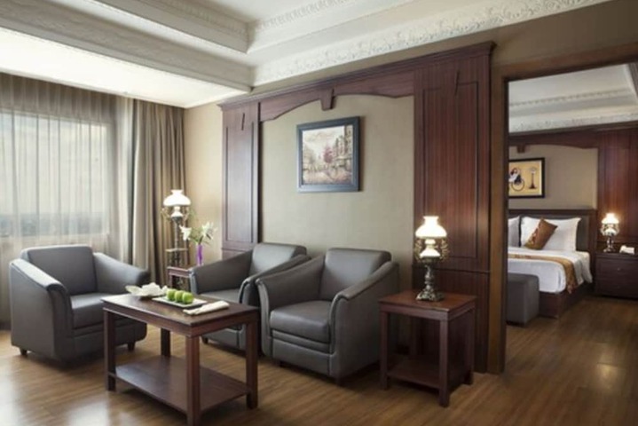 Room 12 of 73