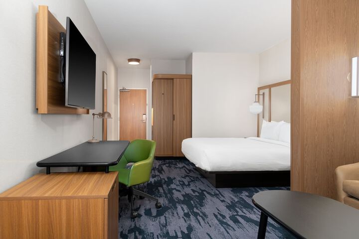 Room 13 of 31