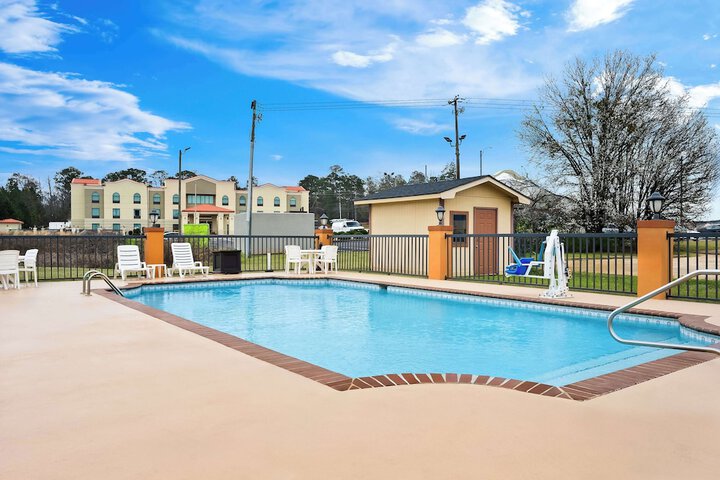 Pool Hotel
