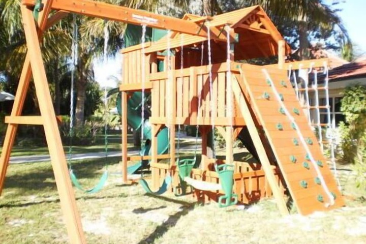 Children's play area - outdoor