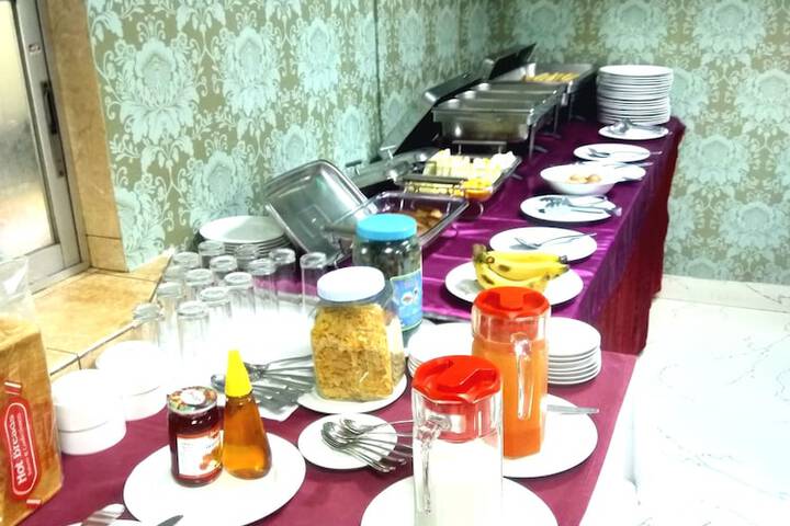 Dining 47 of 72
