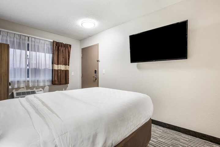 Standard Room, King or Two Doubles (6 of 15)