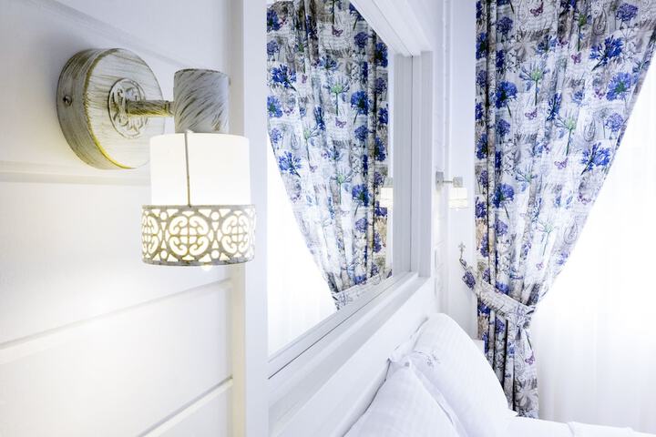 Room 15 of 22
