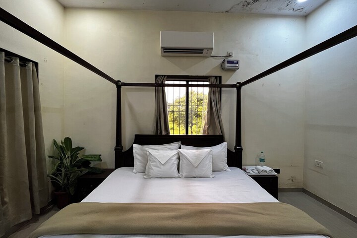 Room 14 of 50