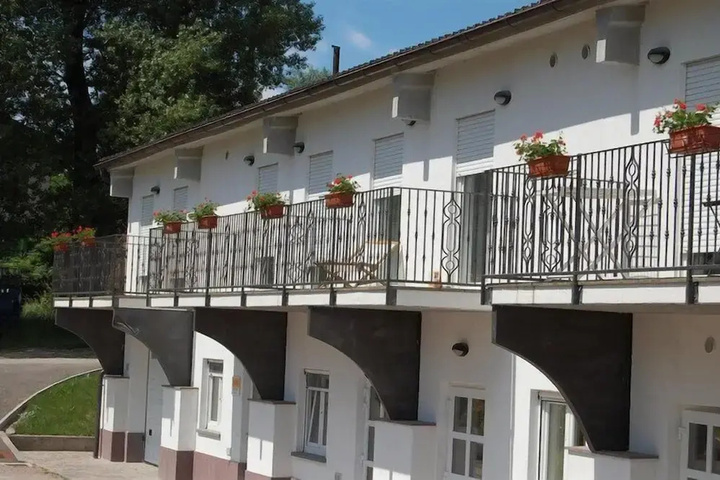 Hotel 3 of 3