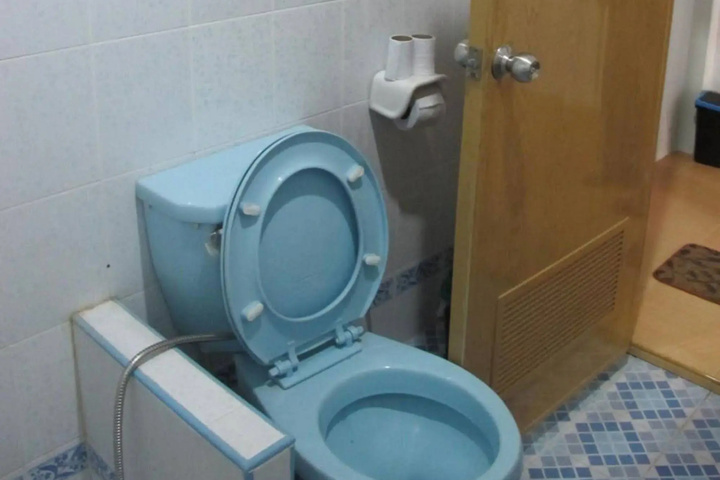 Room 8 of 11
