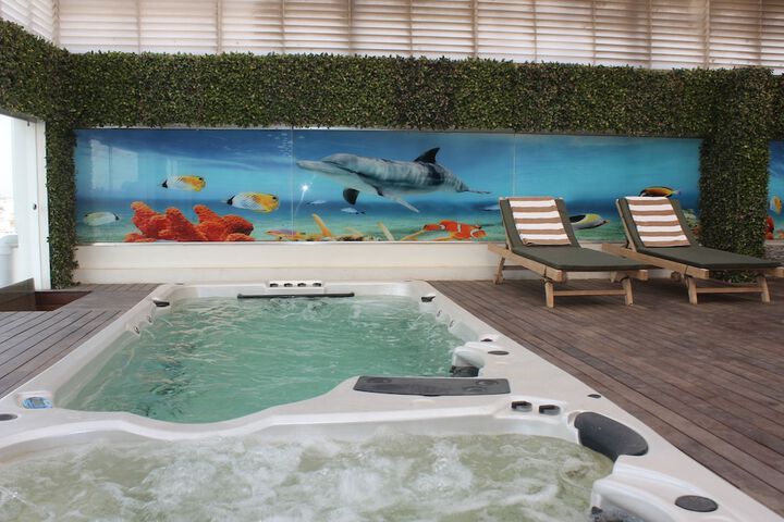 Pool 53 of 77