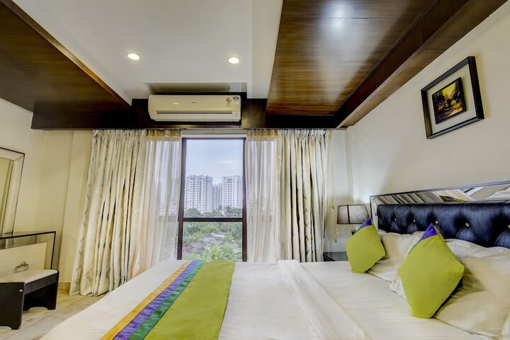 Room 14 of 34