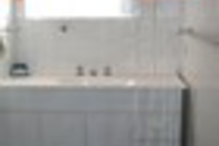 Room 83 of 120