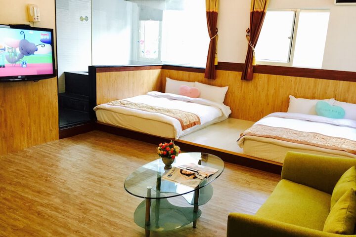 Room 17 of 32