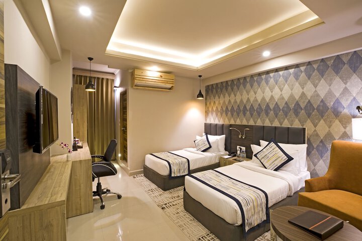 Room 30 of 52