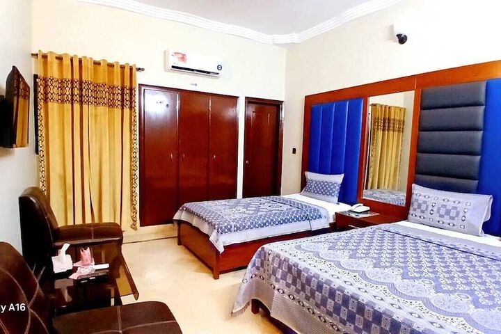 Room 12 of 15