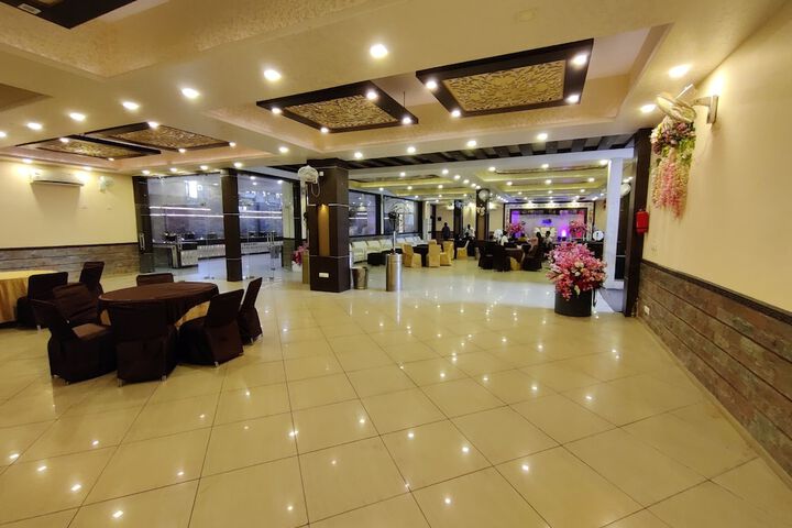 Business Center 52 of 54