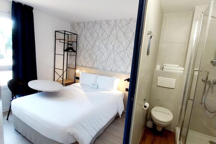 Room 41 of 75