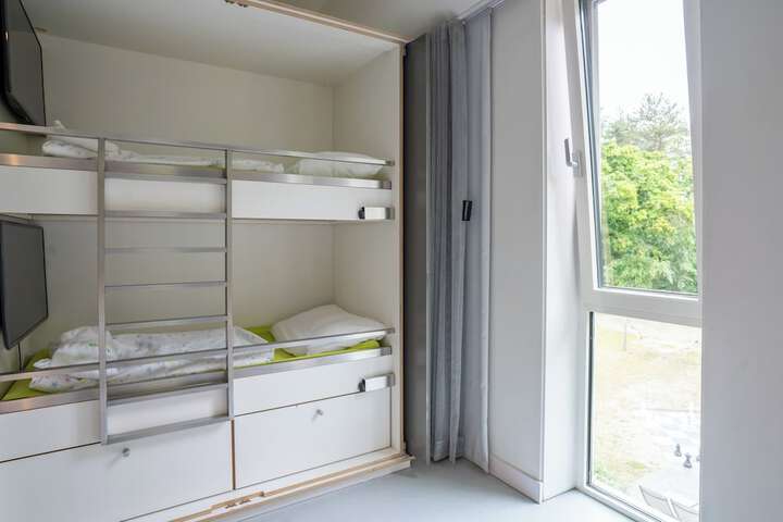 Room 30 of 174