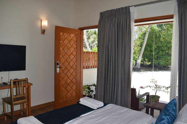 Room 4 of 53