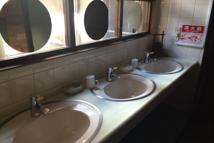 Room 12 of 31