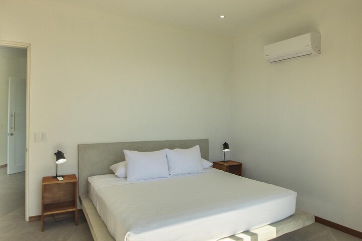 Room 10 of 120