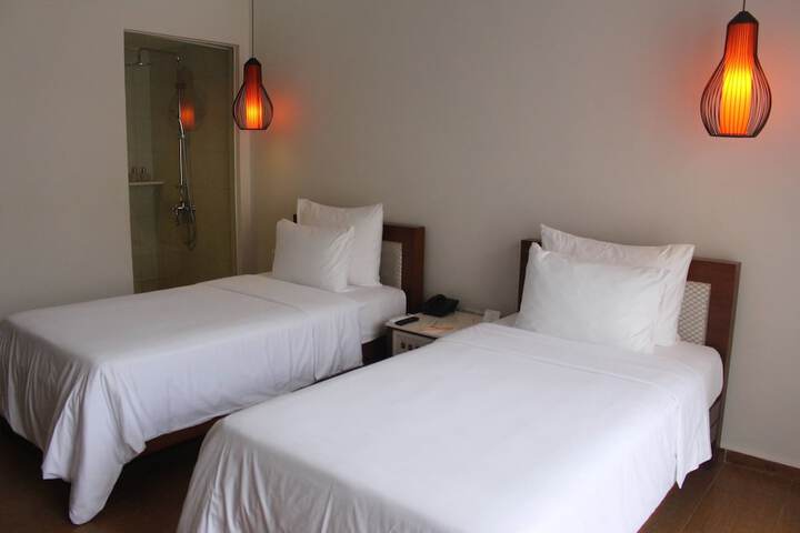 Room 28 of 71