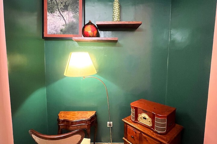 Room 73 of 137