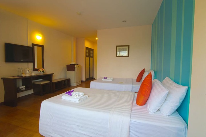 Room 7 of 17