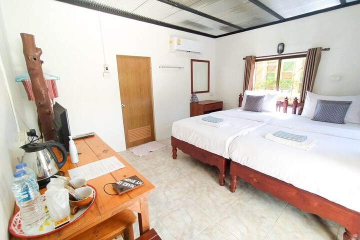 Room 7 of 92