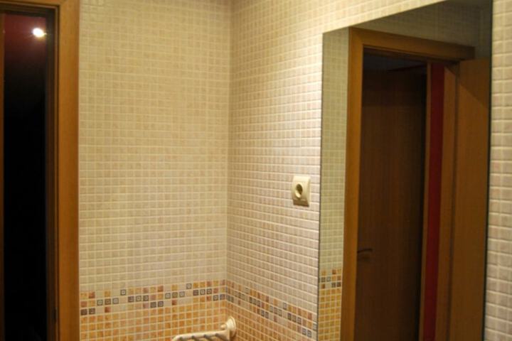 Room 50 of 181