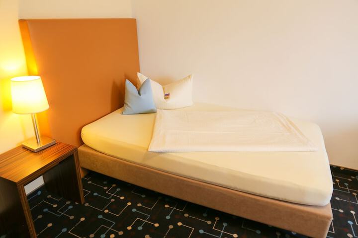 Room 8 of 47