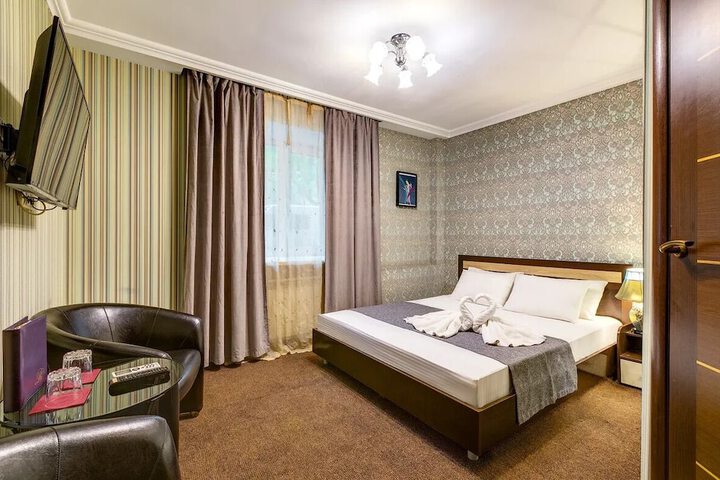 Room 3 of 13