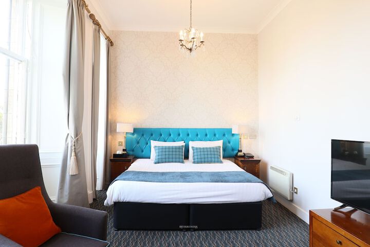 Room 9 of 68