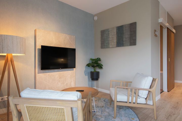 Room 4 of 40