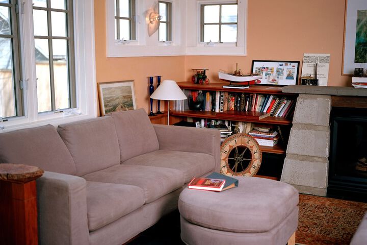 Room 9 of 20