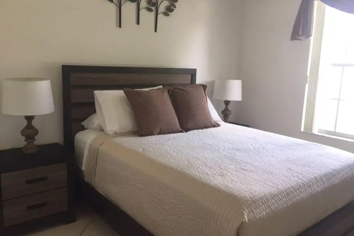 Room 7 of 28