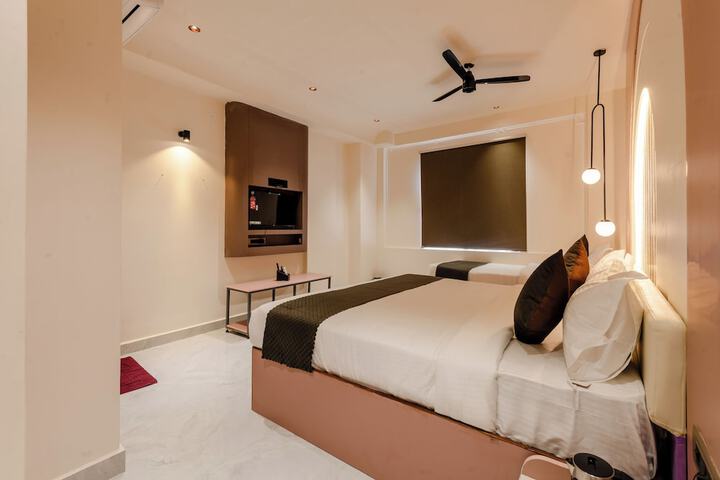 Room 19 of 53