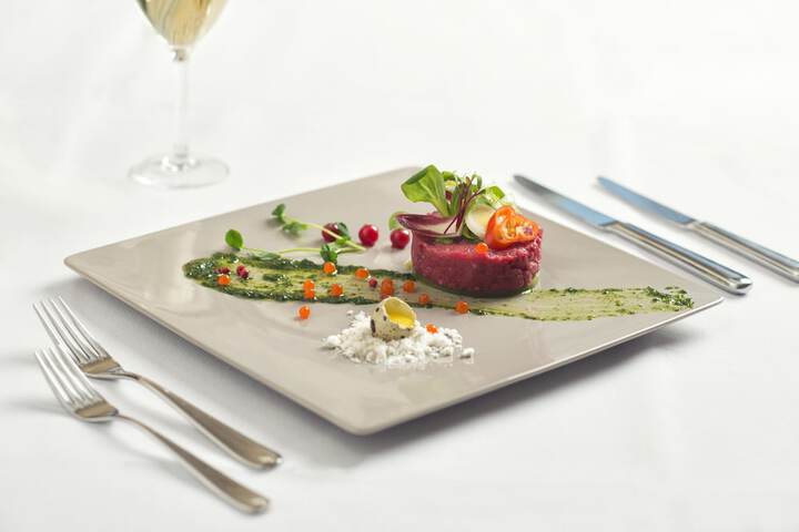 Dining 19 of 29