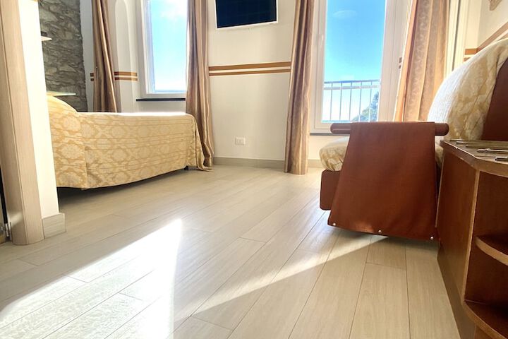 Room 63 of 190