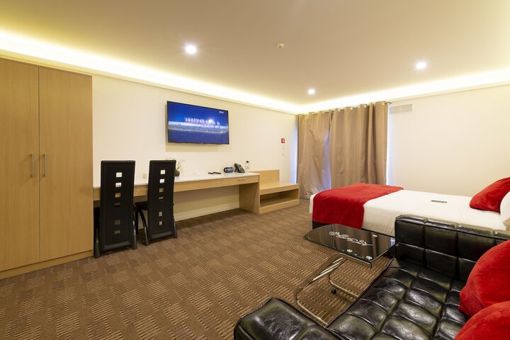 Room 8 of 41