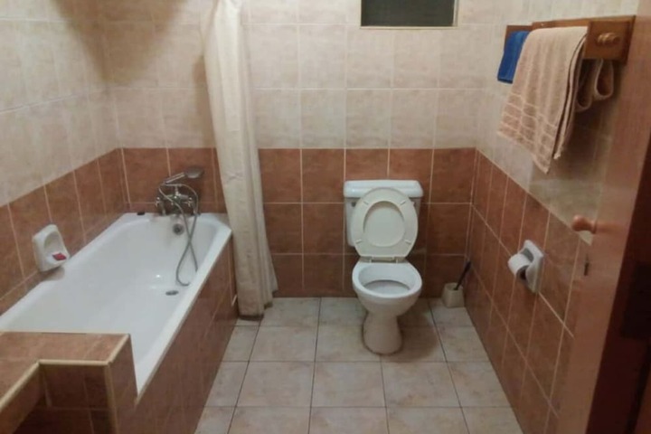 Room 13 of 31