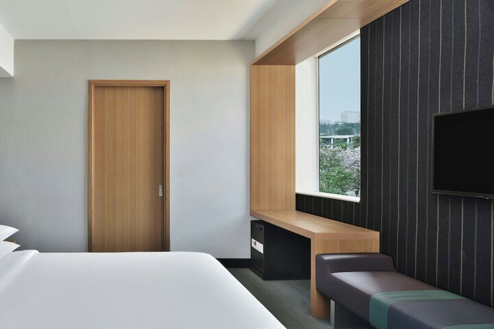 Room 10 of 57