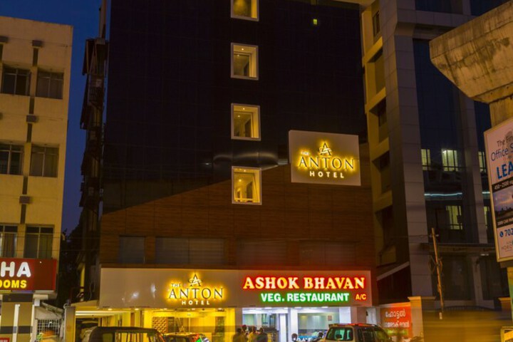 THE ANTON HOTEL