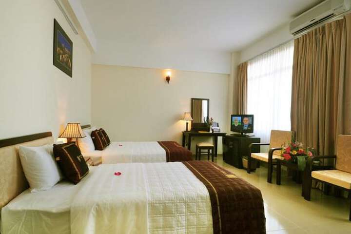 Room 5 of 22