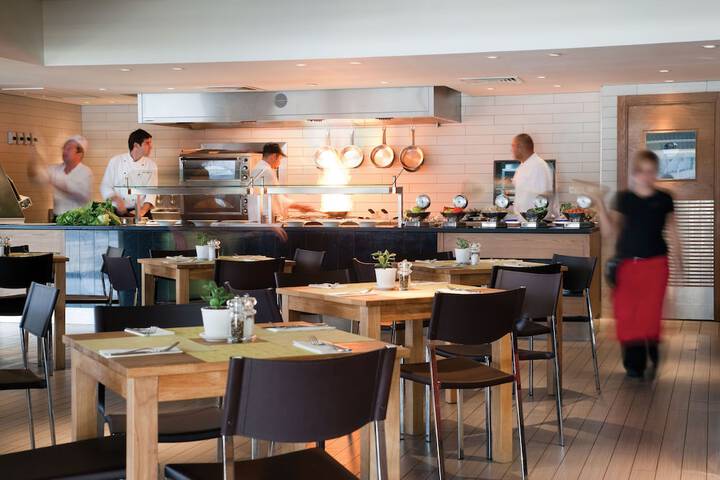 Dining 123 of 145